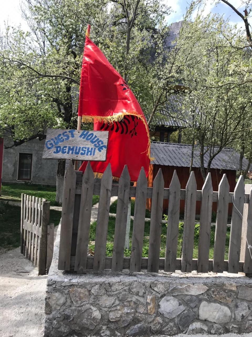 Guesthouse Demushi Валбона Екстериор снимка